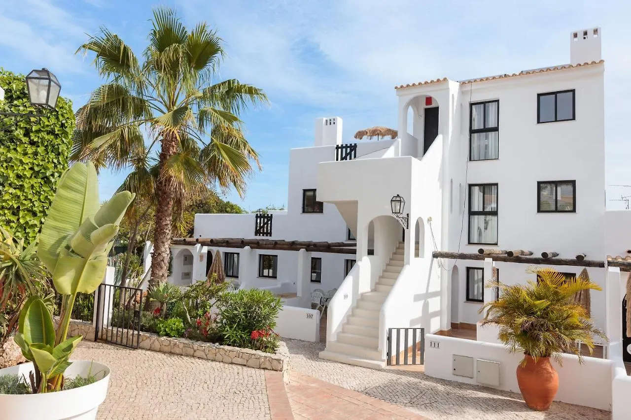 Apartamentos Honorio - Pool And Garden Vilamoura 3*,  Portugal