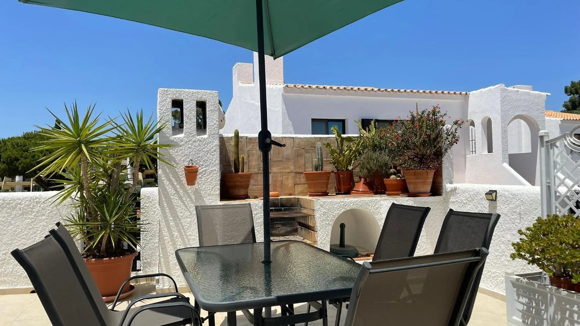 Apartamentos Honorio - Pool And Garden Vilamoura 3*,  Portugal