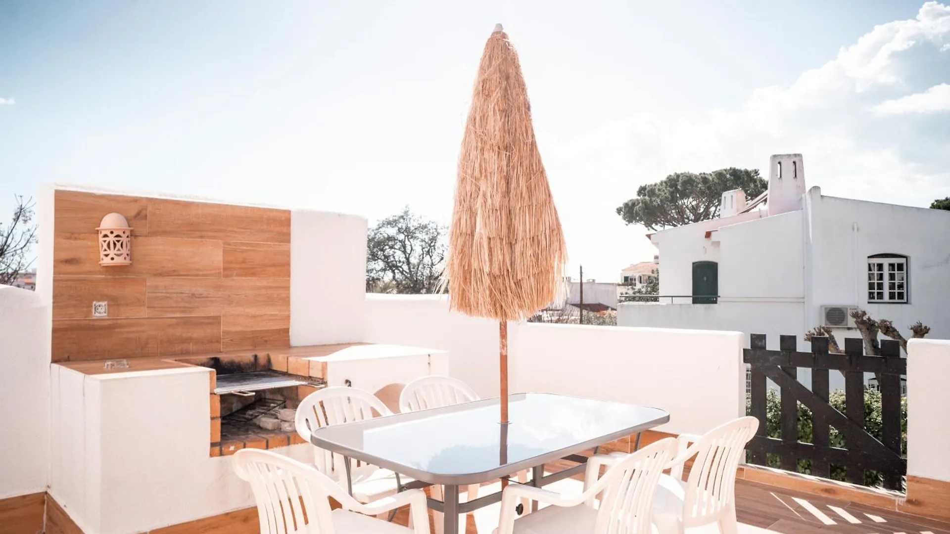 *** מלון דירות וילהמורה Apartamentos Honorio - Pool And Garden פורטוגל